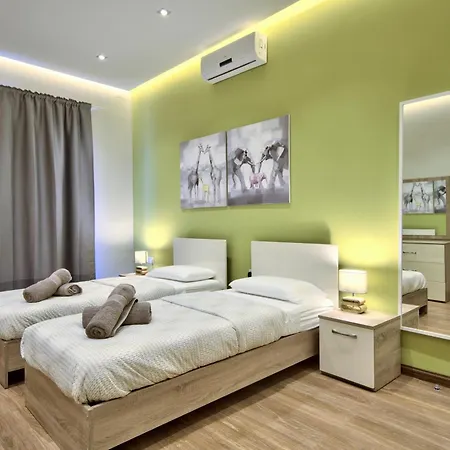 Villa Ghea - Indoor Jacuzzi Pool, Sauna And Games *