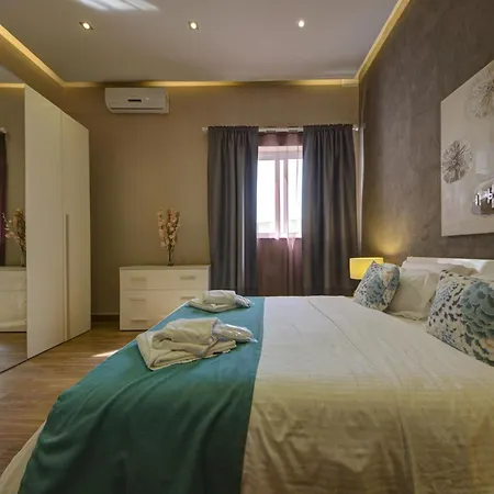 Ghea - Indoor Jacuzzi Pool, Sauna And Games Villa Mellieha