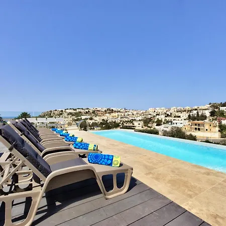 Ghea - Indoor Jacuzzi Pool, Sauna And Games Villa