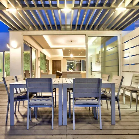 Ghea - Indoor Jacuzzi Pool, Sauna And Games Villa Mellieħa