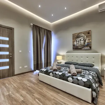 Ghea - Indoor Jacuzzi Pool, Sauna And Games Villa Mellieħa