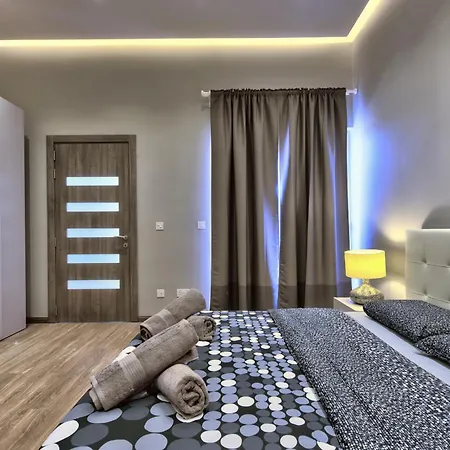 Ghea - Indoor Jacuzzi Pool, Sauna And Games Villa Mellieha