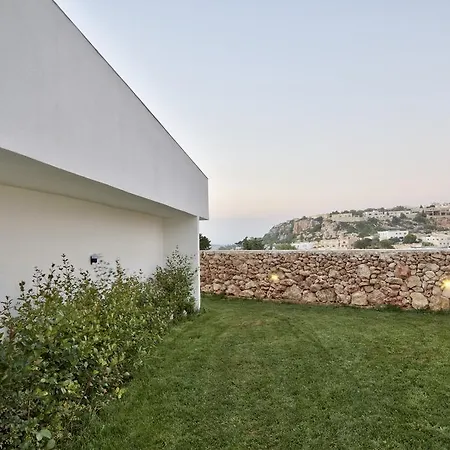 Carob Hills Ghea *