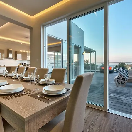 Villa Carob Hills Ghea *